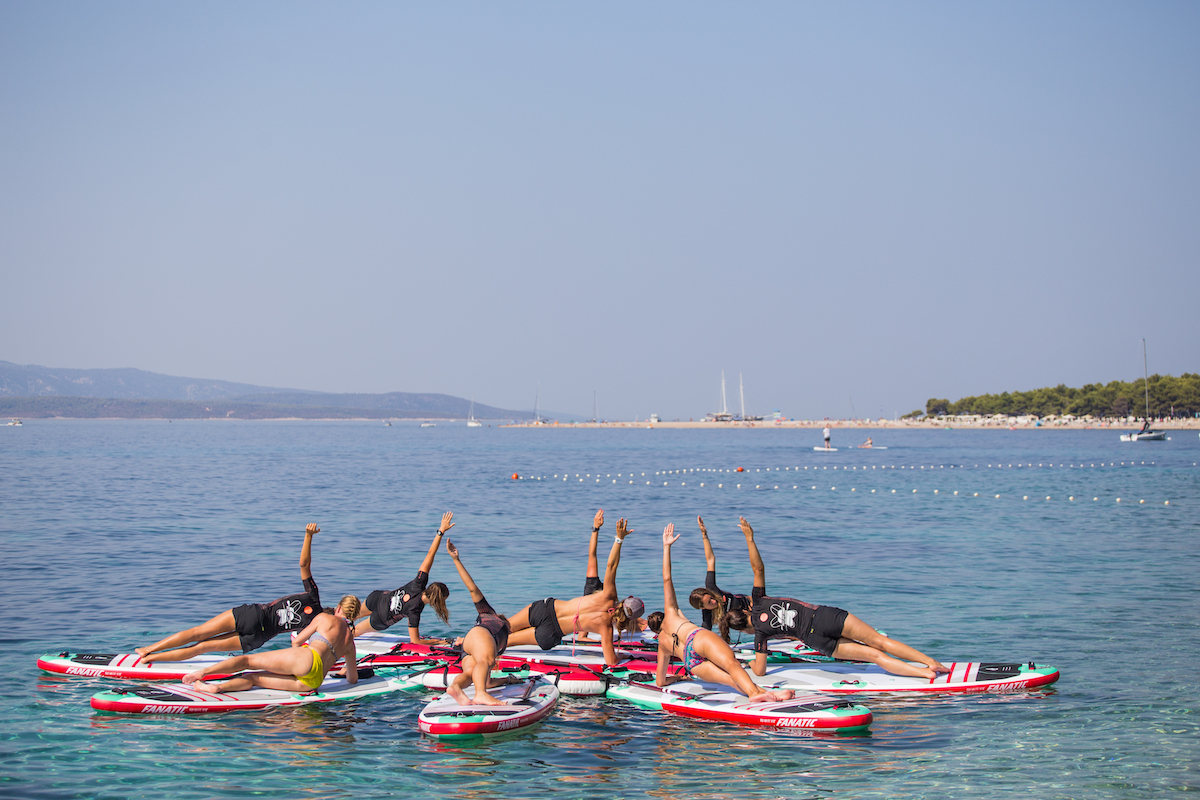 Sup Yoga Split