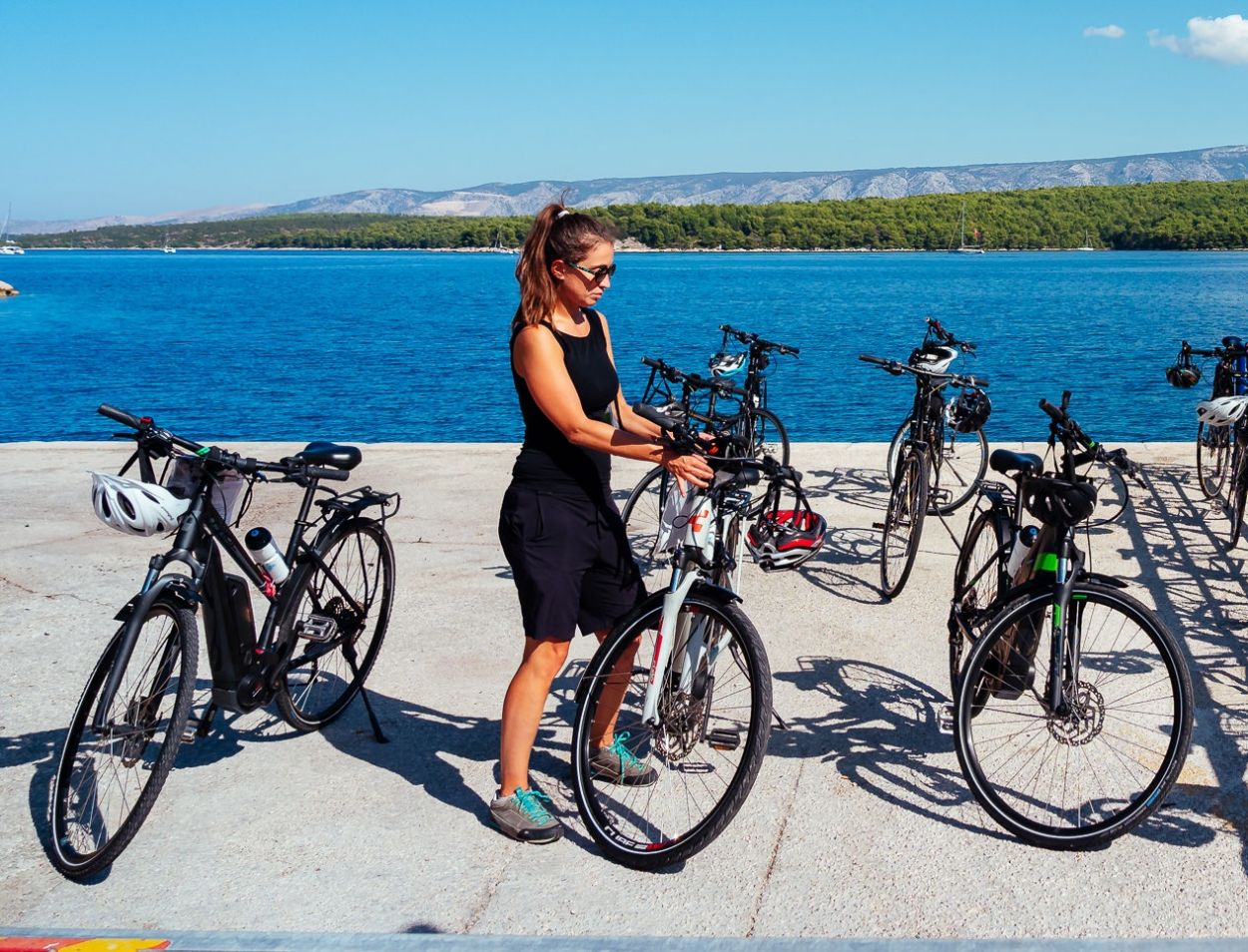 E-bike cycling 